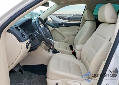 2013 Volkswagen Tiguan S z USA, uszkodzony, nr VIN WVGAV3AX8DW563900